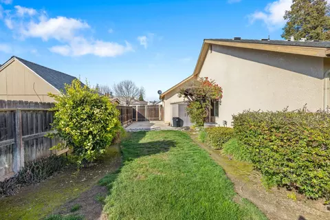Exterior - 756 Sheffield Ave, Exeter, CA 93221 photo 13 of 14