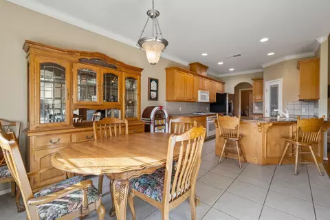 Dining - 756 Sheffield Ave, Exeter, CA 93221 photo 2 of 2