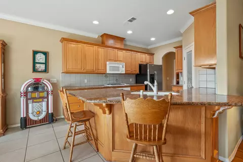 Kitchen - 756 Sheffield Ave, Exeter, CA 93221 photo 3 of 6