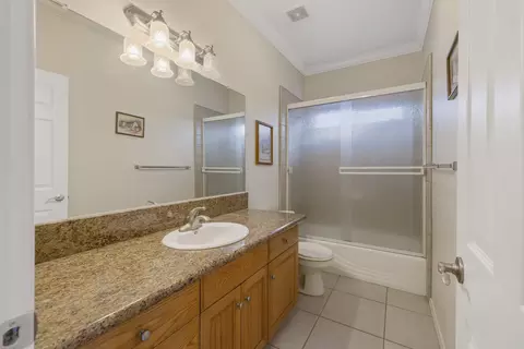 Bath - 756 Sheffield Ave, Exeter, CA 93221 photo 1 of 4