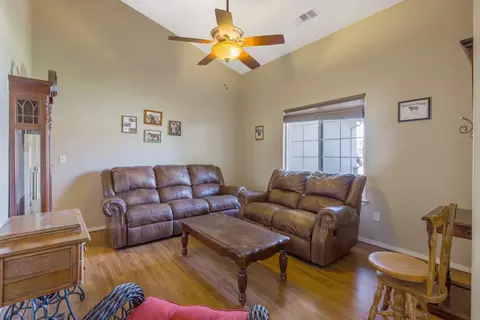 Living - 756 Sheffield Ave, Exeter, CA 93221 photo 1 of 5