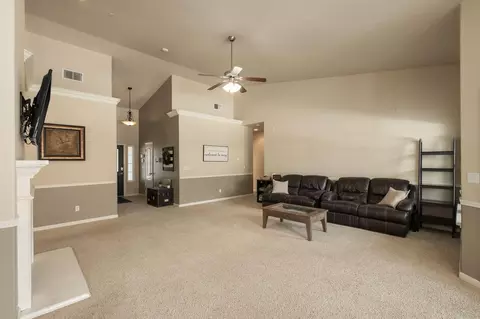 228 E Gibson Ave, Reedley, CA 93654 photo 9