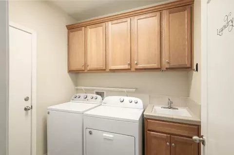 228 E Gibson Ave, Reedley, CA 93654 photo 25