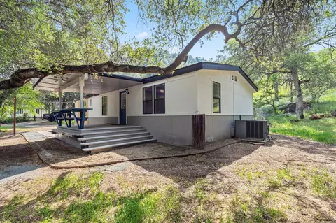 43655 N Fork Drive Dr, Three Rivers, CA 93271 photo 4