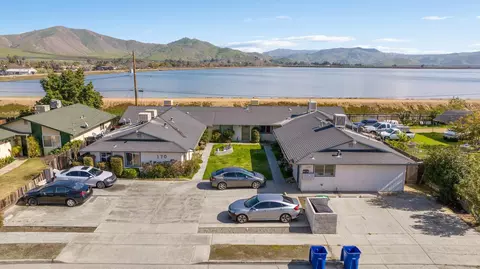 170 S Magnolia St, Woodlake, CA 93286