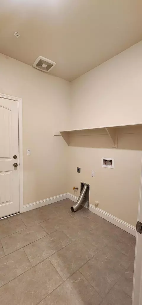 1810 Delft Ct, Tulare, CA 93274 photo 18