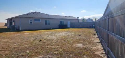 1810 Delft Ct, Tulare, CA 93274 photo 32