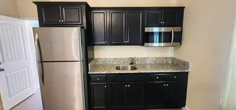 1810 Delft Ct, Tulare, CA 93274 photo 21