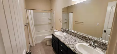 1810 Delft Ct, Tulare, CA 93274 photo 9