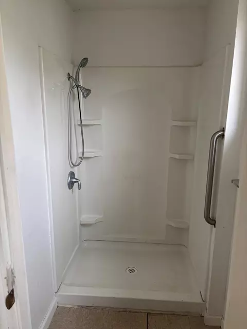 Bath - 315 E Ferguson Ave, Visalia, CA 93291 photo 1 of 3