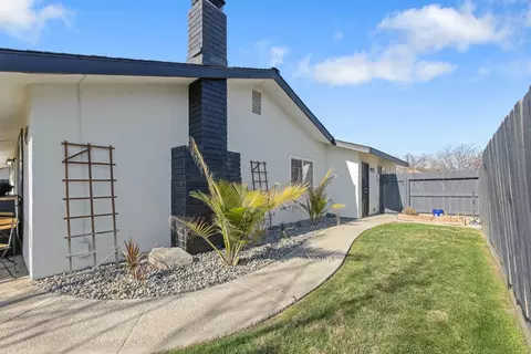 1373 Cedar Ln, Lemoore, CA 93245 photo 22