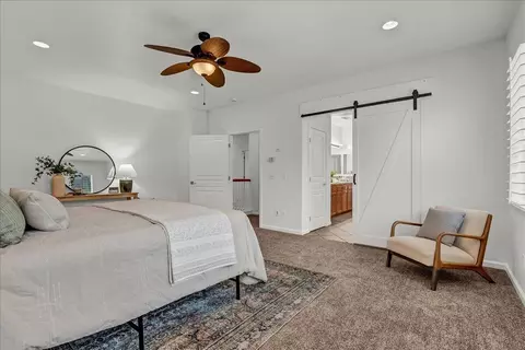 Bedroom - 619 E La Vida Ave, Visalia, CA 93292 photo 6 of 7