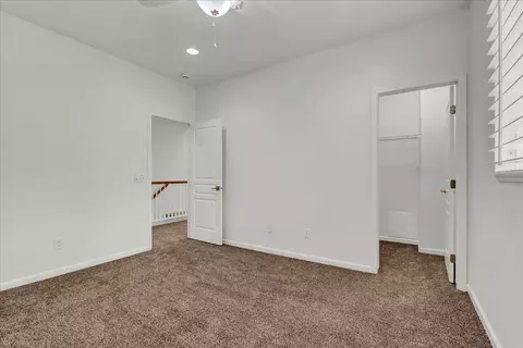 Bedroom - 619 E La Vida Ave, Visalia, CA 93292 photo 4 of 7