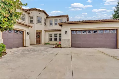 Exterior - 619 E La Vida Ave, Visalia, CA 93292 photo 4 of 9