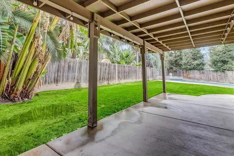 Exterior - 619 E La Vida Ave, Visalia, CA 93292 photo 5 of 9