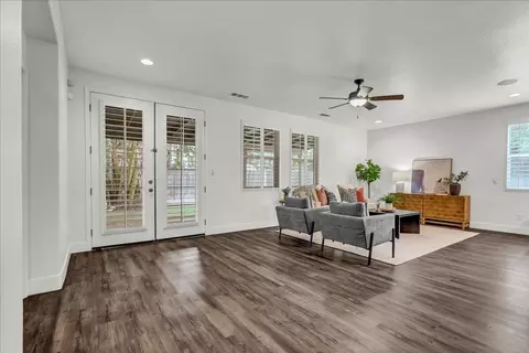 Living - 619 E La Vida Ave, Visalia, CA 93292 photo 1 of 3