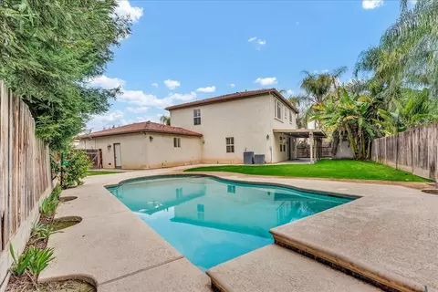 Exterior - 619 E La Vida Ave, Visalia, CA 93292 photo 9 of 9