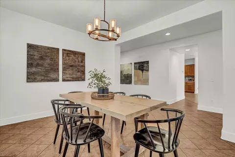 Dining - 619 E La Vida Ave, Visalia, CA 93292 photo 4 of 7