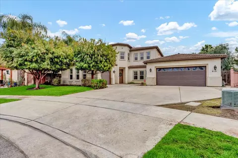 619 E La Vida Ave, Visalia, CA 93292