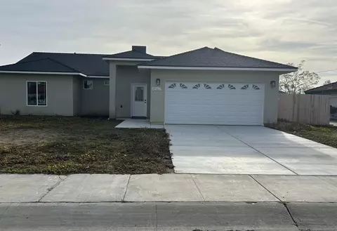 41362 David Rd, Orosi, CA 93647
