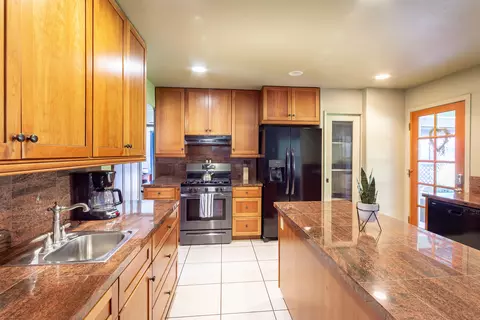 44595 Dinely Dr, Three Rivers, CA 93271 photo 8