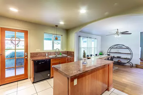 44595 Dinely Dr, Three Rivers, CA 93271 photo 10