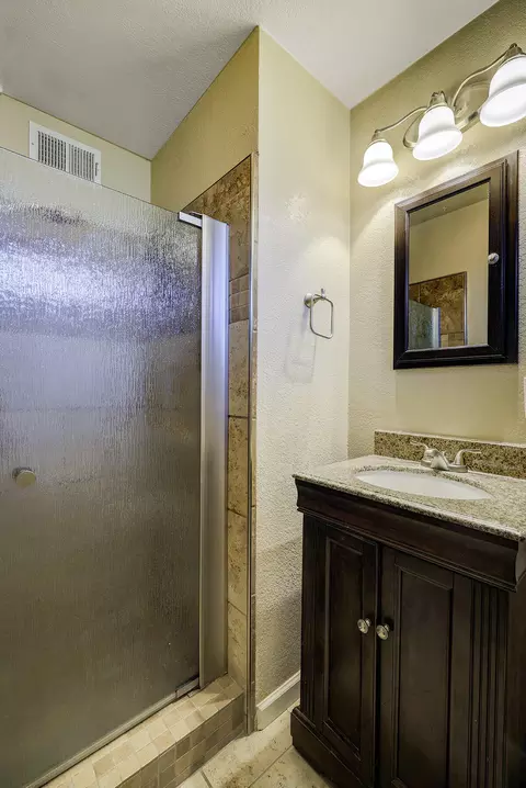 76 E Spruce Ave, Lemoore, CA 93245 photo 26