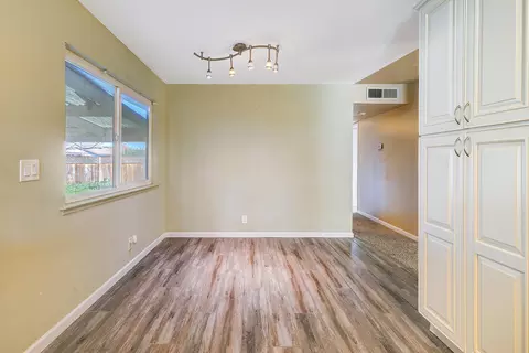 76 E Spruce Ave, Lemoore, CA 93245 photo 9
