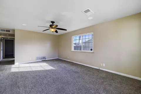 76 E Spruce Ave, Lemoore, CA 93245 photo 5