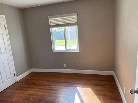 915 E Myrtle Ave, Visalia, CA 93292 photo 10