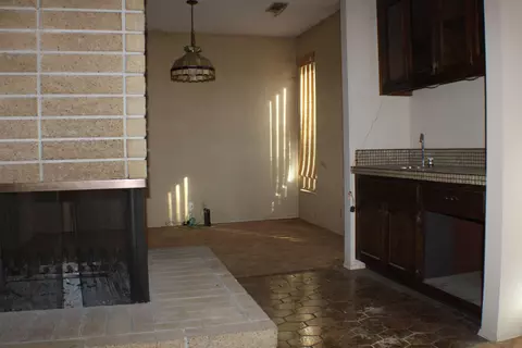685 Wood Ln, Lemoore, CA 93245 photo 8