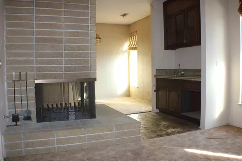 685 Wood Ln, Lemoore, CA 93245 photo 5