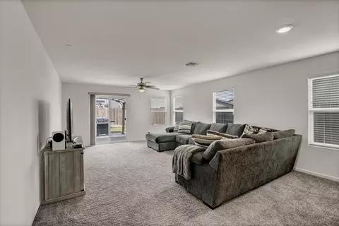 4202 E Harold Ave, Visalia, CA 93292 photo 14