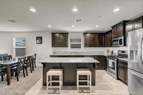 4202 E Harold Ave, Visalia, CA 93292 photo 8