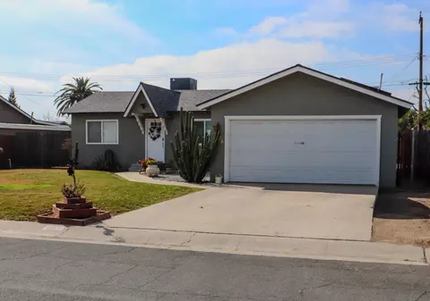 3301 S Dollner St, Visalia, CA 93277