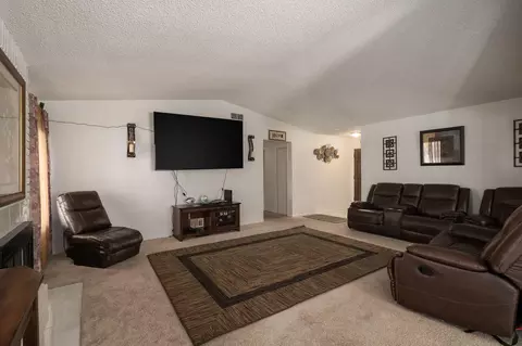 2334 4th St, Sanger, CA 93657 photo 8