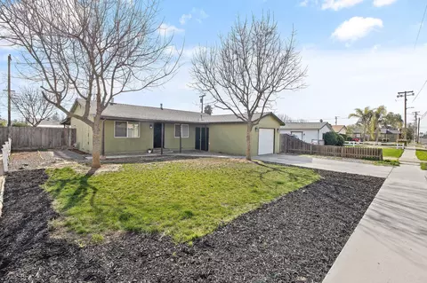 Exterior - 756 E North Way, Dinuba, CA 93618 photo 1 of 9