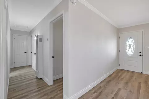 Entry Way - 756 E North Way, Dinuba, CA 93618 photo 1 of 2
