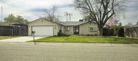 4403 W School Ave, Visalia, CA 93291