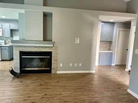 1339 E Castlecrest Ave, Visalia, CA 93292 photo 14