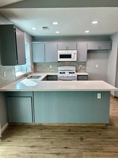 1339 E Castlecrest Ave, Visalia, CA 93292 photo 12