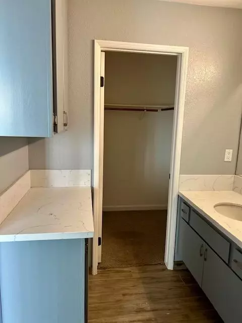 1339 E Castlecrest Ave, Visalia, CA 93292 photo 7