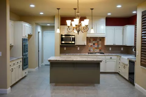 1630 N Filbert Ave, Clovis, CA 93619 photo 2