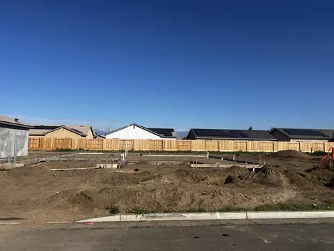 1144 S Ohio Pl W, Porterville, CA 93257