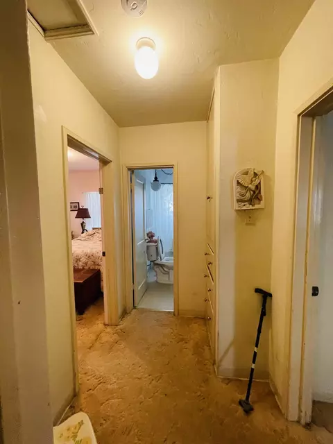 Entry Way - 406 E Myrtle St, Hanford, CA 93230 photo 1 of 1