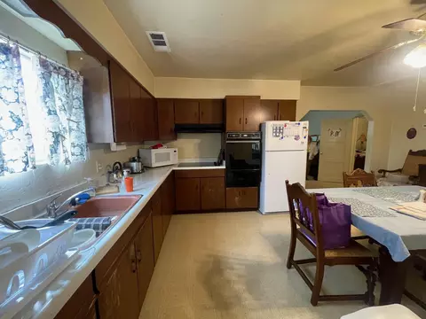 Kitchen - 406 E Myrtle St, Hanford, CA 93230 photo 2 of 2