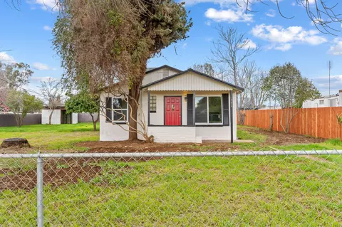 19472 Rea Rd, Strathmore, CA 93267