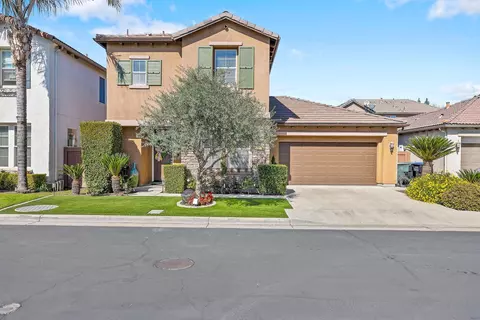 5118 W Arrezzo Ave, Visalia, CA 93291