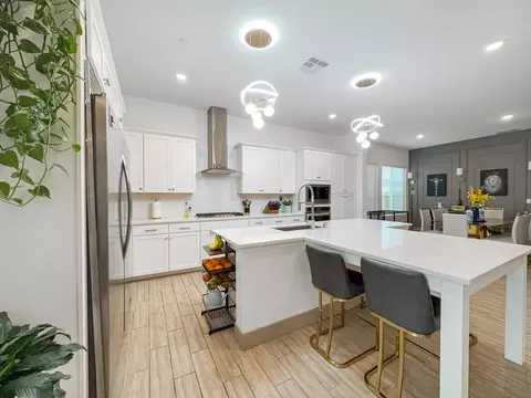 335 E Taylor Ave, Visalia, CA 93291 photo 10