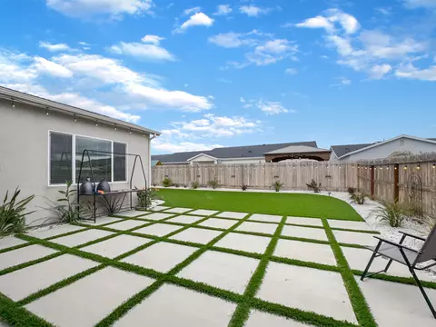335 E Taylor Ave, Visalia, CA 93291 photo 24